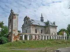 église de l'Ascension et son clocher, classés à Bilyi Kamin,