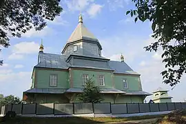 l'église des Trois-Saints, classé à Vytylivka.