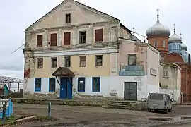 Magasin, autrefois c'était l'église de l'Intercession-de-la-Vierge-Marie