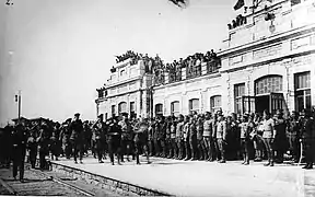 La gare en 1917 avec Alexandre Kerenski.