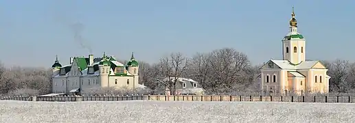le monastère Motroninsky dans le Parc national de Kholodny Yar.