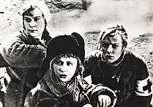 Description de l'image Кадр из фильма «Подруги» (СССР, 1938).jpg.