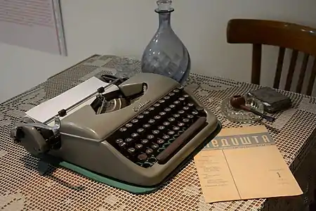 Machine à écrire portable Optima, vers 1952.
