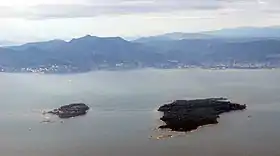 Les îles de Lérins et le massif de l'Esterel.