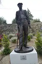la statue d'Ivan BOUNINE, Prix Nobel de Littérature