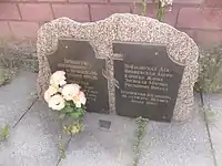 Plaque commémorative au cimetière Tchijovski de Minsk.