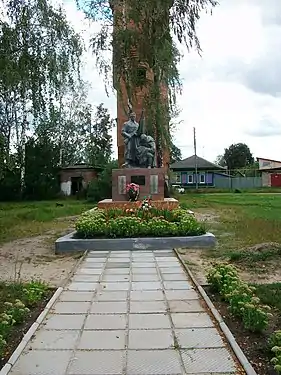 Monument aux Héros.