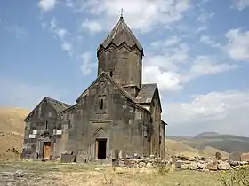 Monastère de Tanahat depuis l'ouest (Sourp Nshan à gauche, Sourp Stepannos à droite).