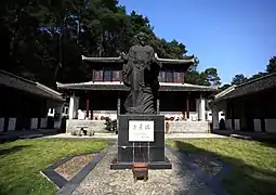 Statue en bronze de Zhu Xi