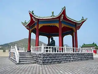 Statue de Chiang Ching-kuo dans le Pavillon Ganen