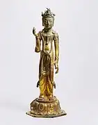 Le Bodhisattva Avalokiteshvara. Bronze doré, H. 32 cm. Première moitié du VIIe siècle. Musée national de Corée