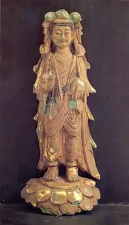 Statue de Bodhisattva en bronze doré trouvée à Gunsu-ri