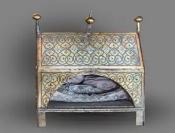Chasse reliquaire du XIIIe siècle