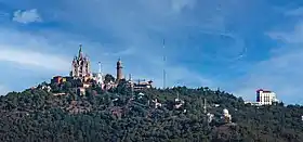 Vue du Tibidabo depuis le Palais national (Barcelone)