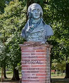 Monument au Baron Portal