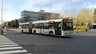 Heuliez GX 427 à Cergy, sur la ligne 57.