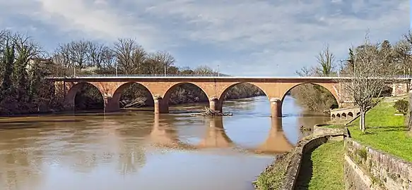 Le pont de 1887 sur le Tarn.