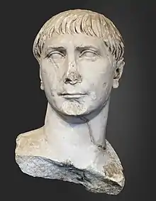 Buste de Trajan type dit  'des Decennalia'