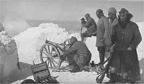 Un Gebirgsgeschütz M99 austro-hongrois en action.