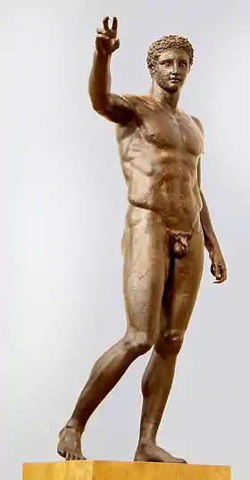 L'Éphèbe d'Anticythère (Pâris ou Persée, attribué à Euphranor, vers 340-330 av. J.-C., Musée national archéologique d'Athènes.