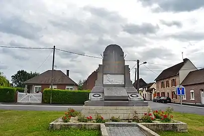 Le monument aux morts.