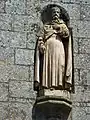 Île-Tudy : statue de saint Tudy (XVIIe siècle)  située sur la façade de l'église paroissiale.