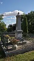 Le monument aux morts de la commune..