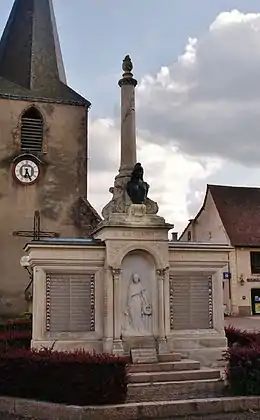 Monument aux morts de Saint-Martin-d'Estréaux