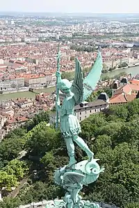 Saint-Michel terrassant le dragon (1885), Lyon, basilique Notre-Dame de Fourvière.