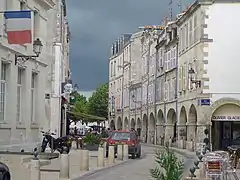 Maisons à arcades à la Rochelle.