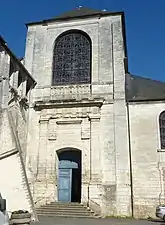 L'entrée sud de l'église.