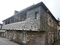 Malestroit : maison le long de la rive droite de l'Oust.