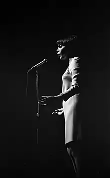 La chanteuse française Mireille Mathieu.