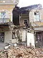 Immeuble effondré à la suite d'un tremblement de terre dans la vieille ville.