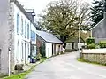 La rue principale du bourg de Trégarvan 2.