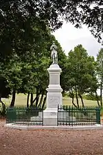 Monument aux morts de L'Île-d'Elle