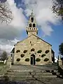 L'église paroissiale Saint-Gwenaël, la façade.