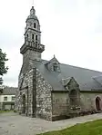 L'église paroissiale Notre-Dame-de-Lorette, clocher et façade