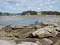 Anse de Pouldohan : la Pointe de Grignallou vu de la rive sud de l'anse.