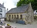 L'ossuaire dans l'enclos paroissial d'Argol.