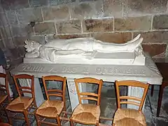 Cathédrale: le gisant de Jean V, duc de Bretagne.