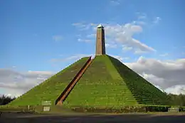 Pyramide d'Austerlitz en 2008.