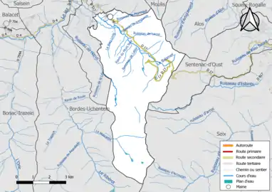 Carte en couleur présentant le réseau hydrographique de la commune