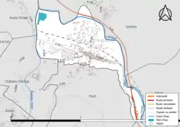 Carte en couleur présentant le réseau hydrographique de la commune