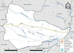 Carte en couleur présentant le réseau hydrographique de la commune