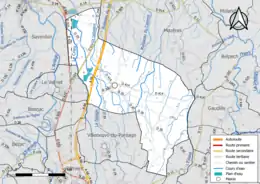 Carte en couleur présentant le réseau hydrographique de la commune