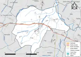 Carte en couleur présentant le réseau hydrographique de la commune