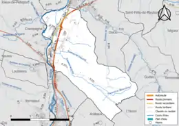 Carte en couleur présentant le réseau hydrographique de la commune