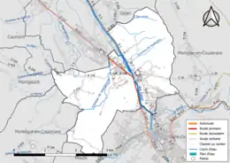 Carte en couleur présentant le réseau hydrographique de la commune