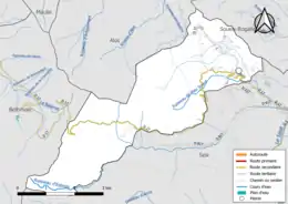 Carte en couleur présentant le réseau hydrographique de la commune